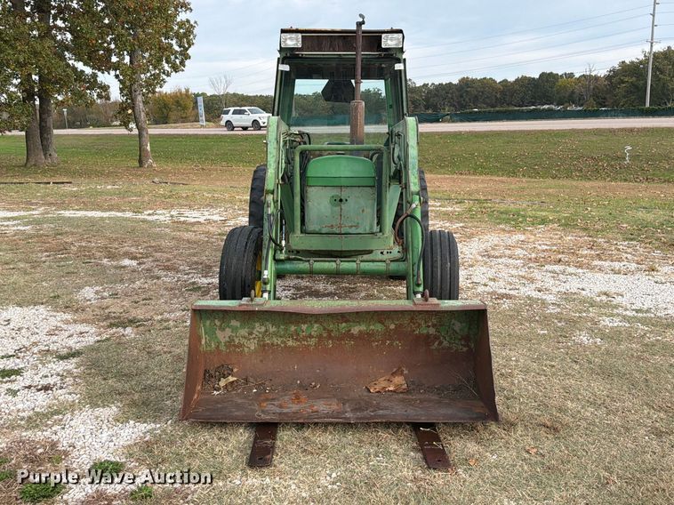 image for item FM6606 1976 John Deere 2040 tractor