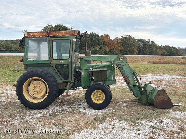 image for item FM6606 1976 John Deere 2040 tractor