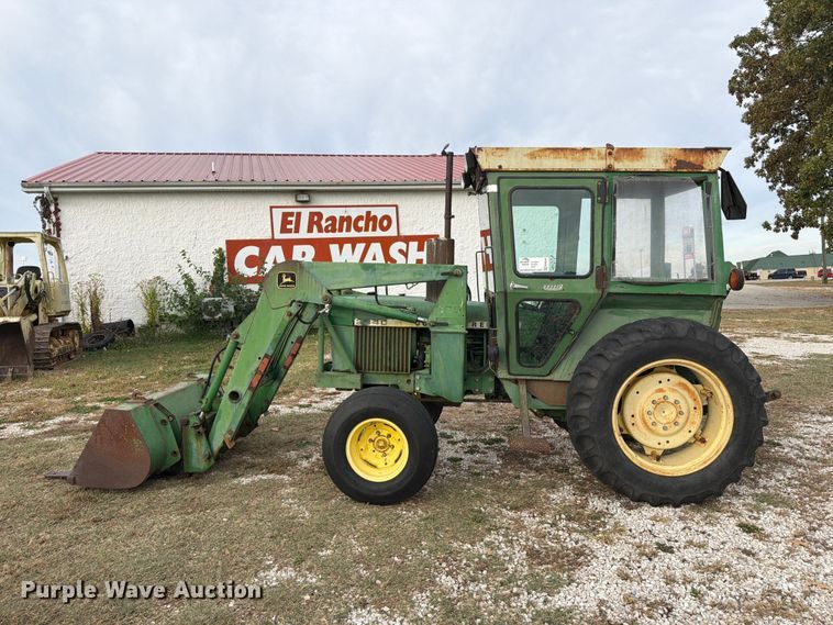 image for item FM6606 1976 John Deere 2040 tractor