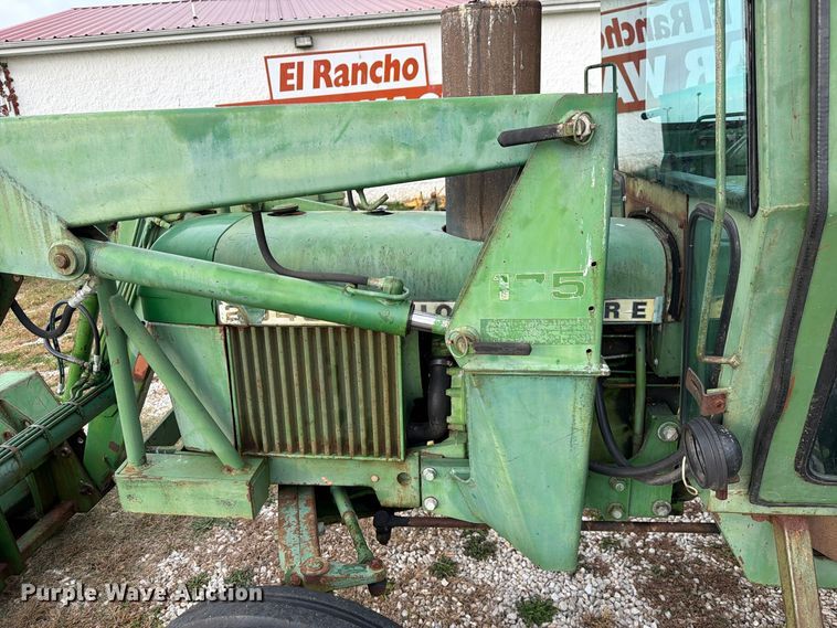 image for item FM6606 1976 John Deere 2040 tractor