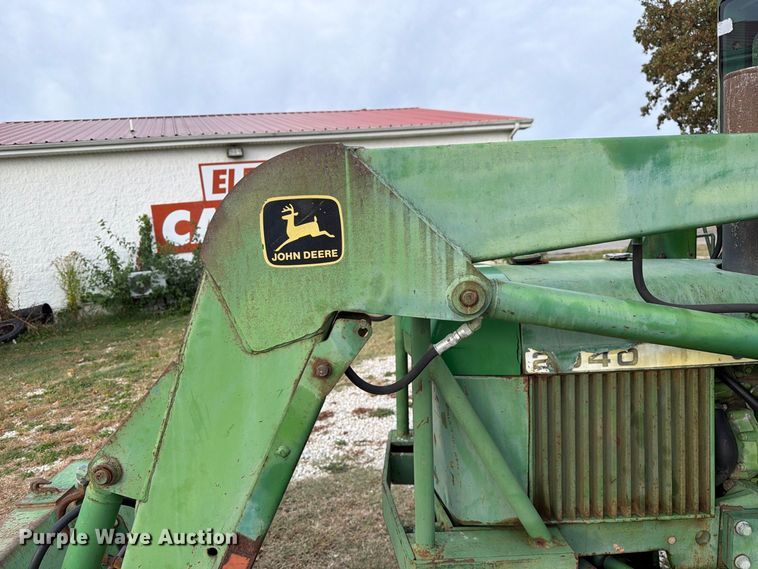 image for item FM6606 1976 John Deere 2040 tractor