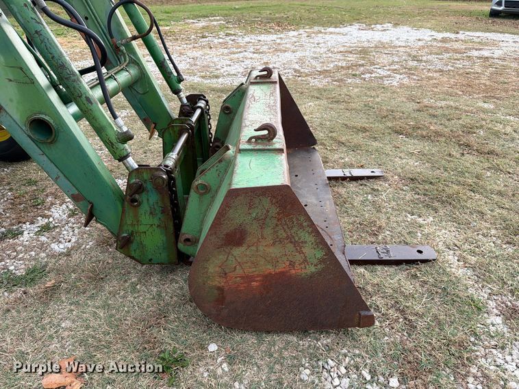 image for item FM6606 1976 John Deere 2040 tractor