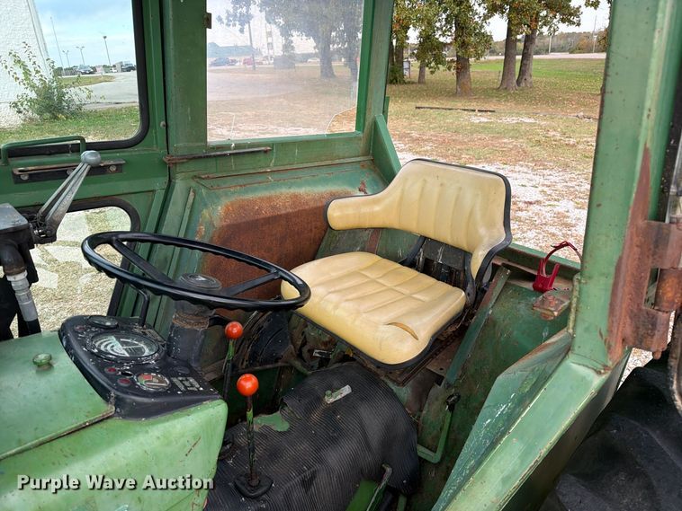 image for item FM6606 1976 John Deere 2040 tractor