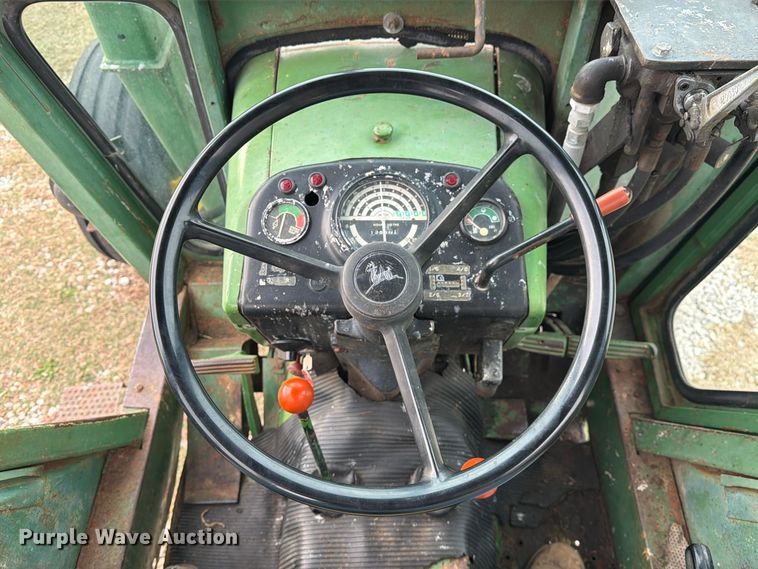image for item FM6606 1976 John Deere 2040 tractor