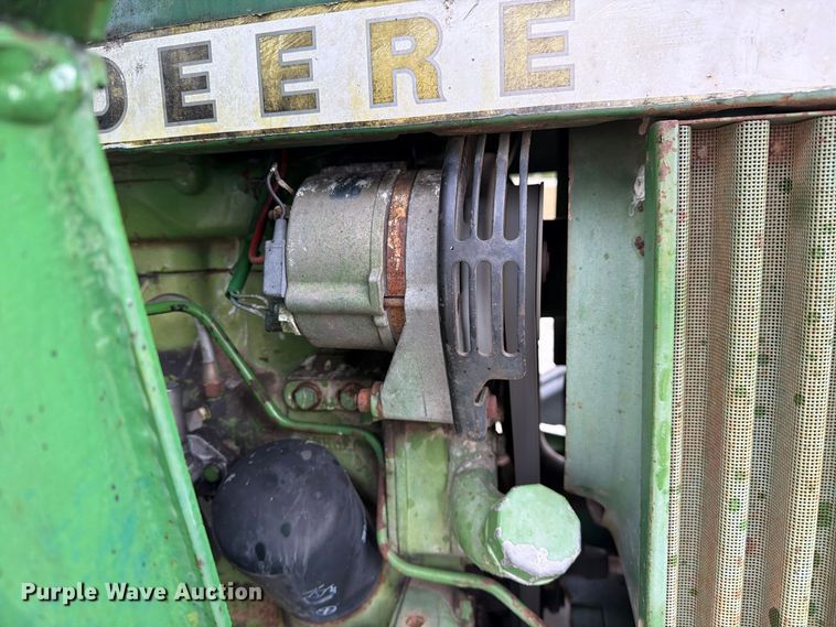 image for item FM6606 1976 John Deere 2040 tractor