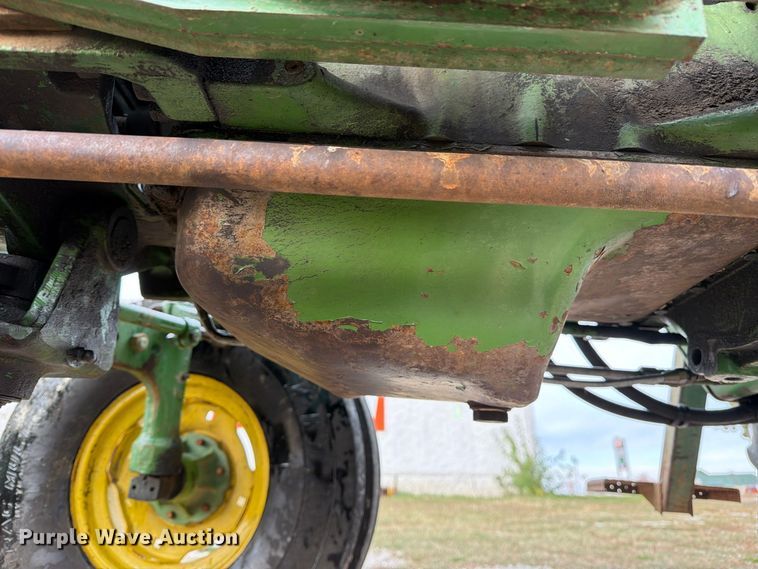 image for item FM6606 1976 John Deere 2040 tractor