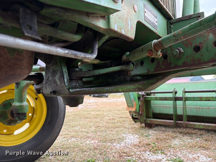 image for item FM6606 1976 John Deere 2040 tractor