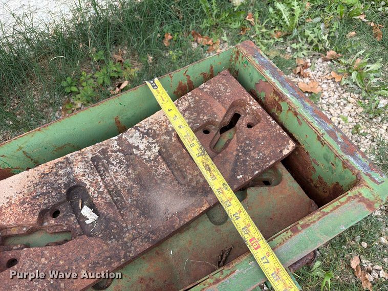 image for item FM6606 1976 John Deere 2040 tractor
