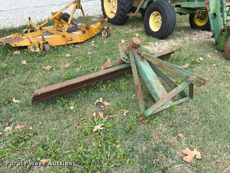 image for item FM6606 1976 John Deere 2040 tractor