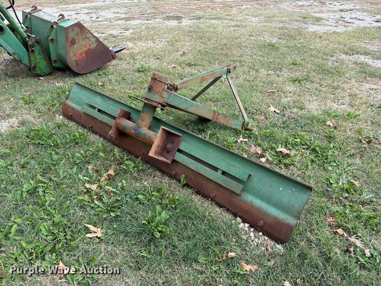 image for item FM6606 1976 John Deere 2040 tractor