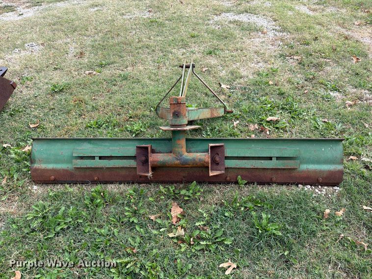 image for item FM6606 1976 John Deere 2040 tractor