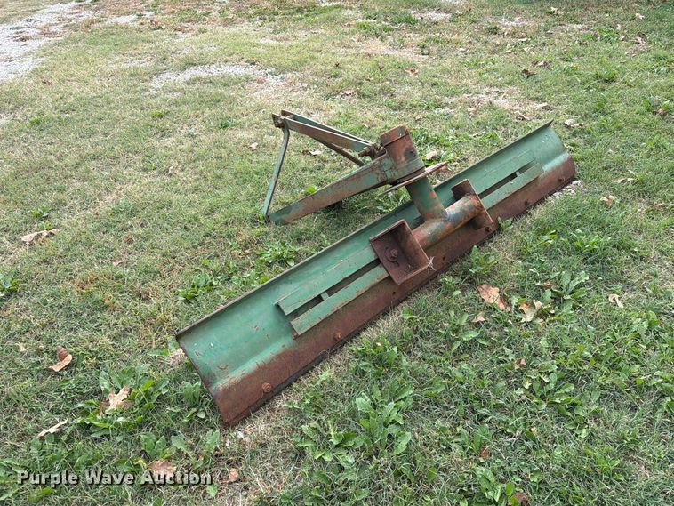 image for item FM6606 1976 John Deere 2040 tractor