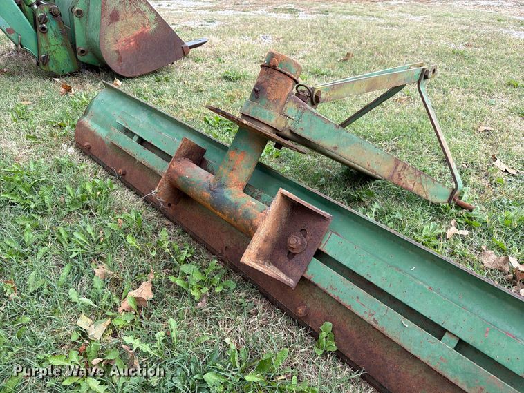 image for item FM6606 1976 John Deere 2040 tractor