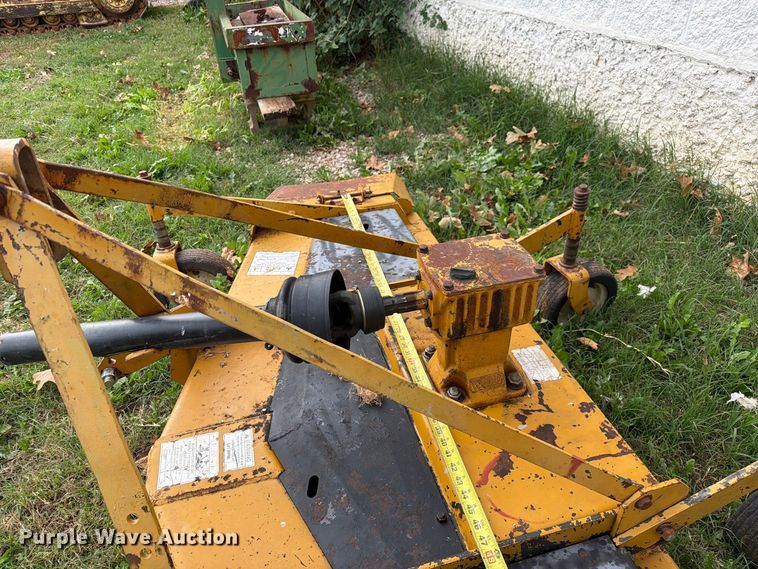image for item FM6606 1976 John Deere 2040 tractor