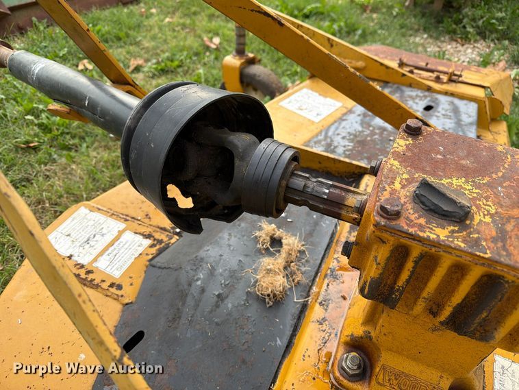 image for item FM6606 1976 John Deere 2040 tractor
