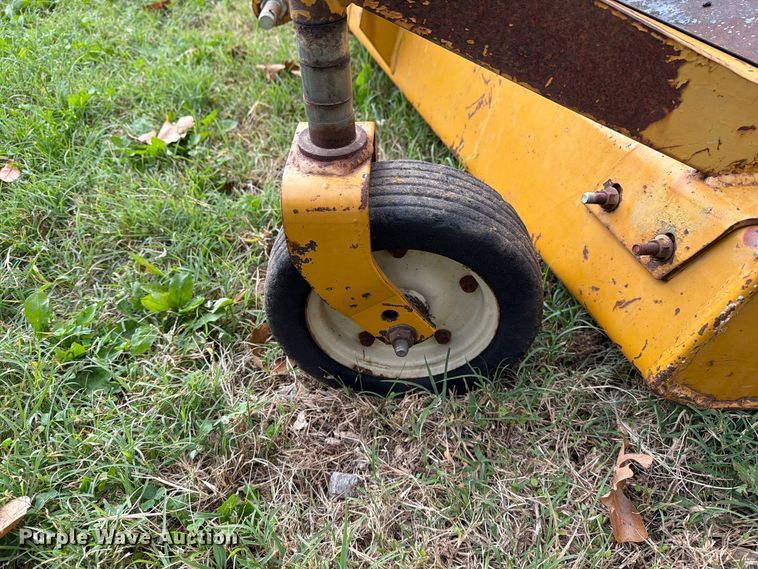 image for item FM6606 1976 John Deere 2040 tractor