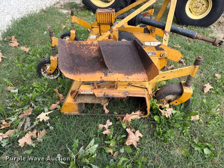 image for item FM6606 1976 John Deere 2040 tractor