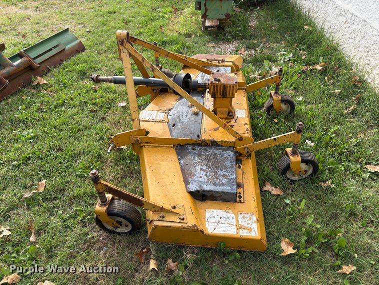 image for item FM6606 1976 John Deere 2040 tractor