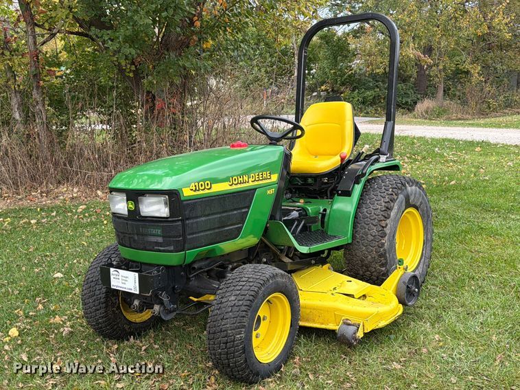 image for item FM6621 1998 John Deere 4100 MFWD tractor