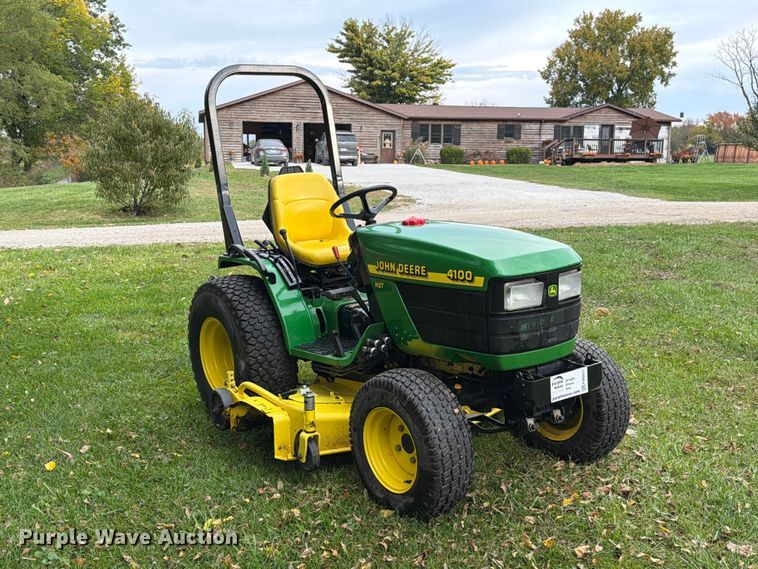 image for item FM6621 1998 John Deere 4100 MFWD tractor