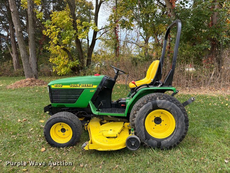 image for item FM6621 1998 John Deere 4100 MFWD tractor