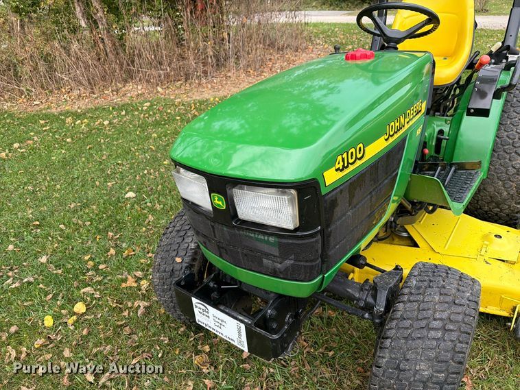 image for item FM6621 1998 John Deere 4100 MFWD tractor