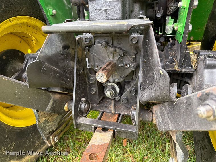 image for item FM6621 1998 John Deere 4100 MFWD tractor