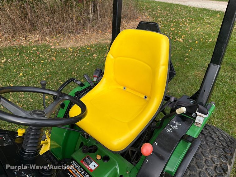 image for item FM6621 1998 John Deere 4100 MFWD tractor