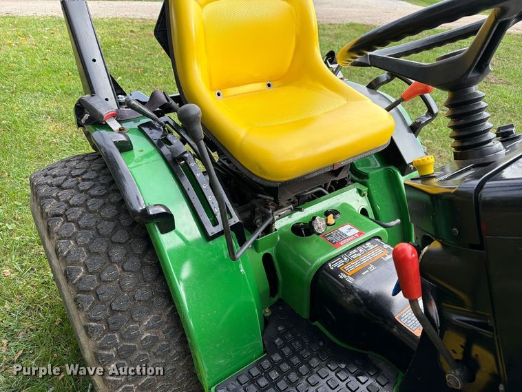 image for item FM6621 1998 John Deere 4100 MFWD tractor