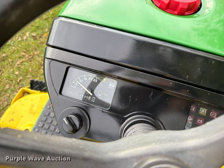image for item FM6621 1998 John Deere 4100 MFWD tractor