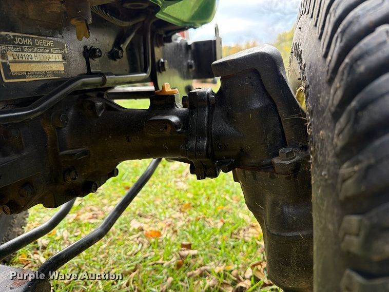 image for item FM6621 1998 John Deere 4100 MFWD tractor