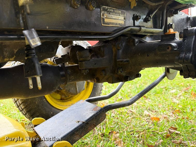 image for item FM6621 1998 John Deere 4100 MFWD tractor