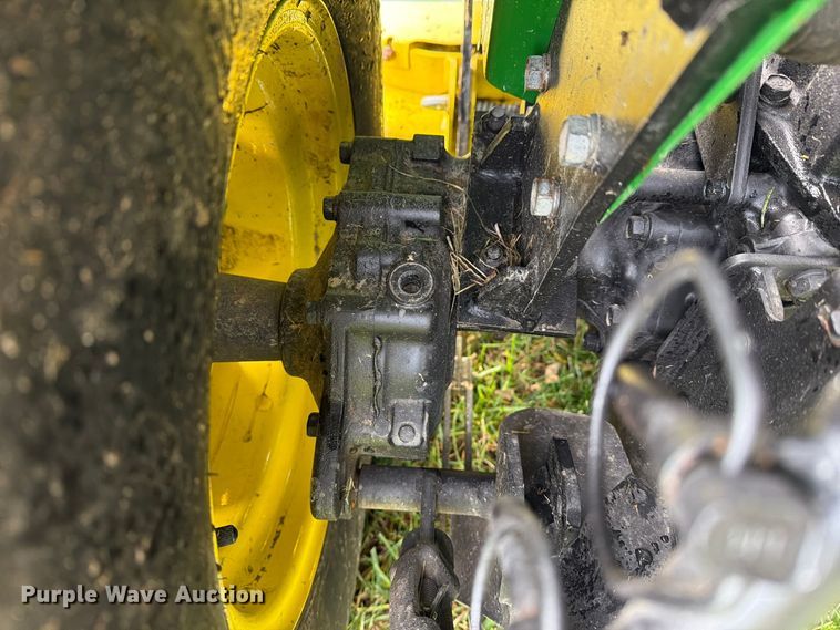 image for item FM6621 1998 John Deere 4100 MFWD tractor