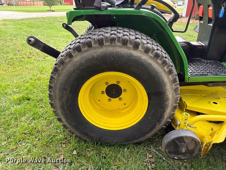 image for item FM6621 1998 John Deere 4100 MFWD tractor