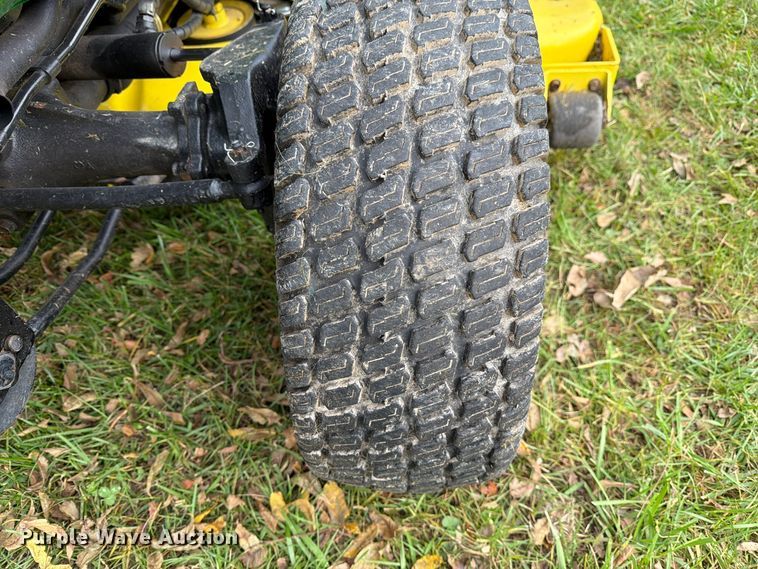 image for item FM6621 1998 John Deere 4100 MFWD tractor