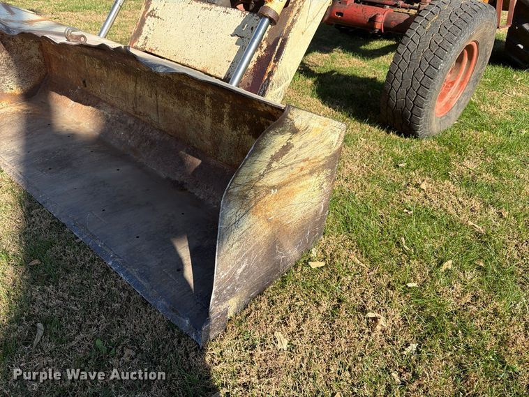 image for item FU4834 1972 International 1066 tractor