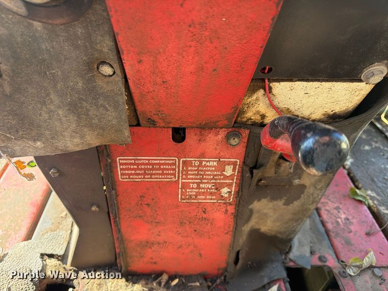 image for item FU4834 1972 International 1066 tractor