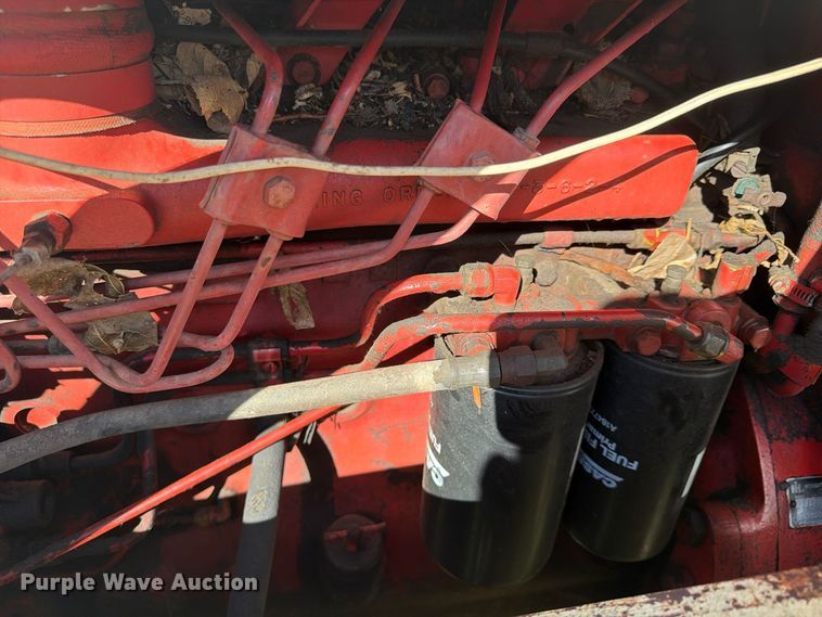 image for item FU4834 1972 International 1066 tractor
