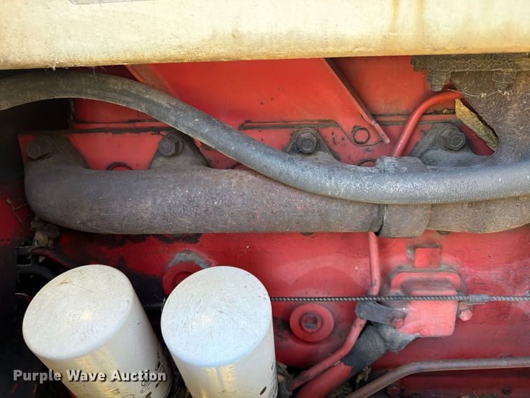 image for item FU4834 1972 International 1066 tractor