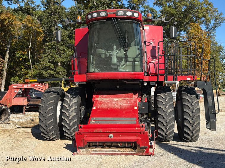 image for item YA5666 2012 CaseIH 7120 RWA combine