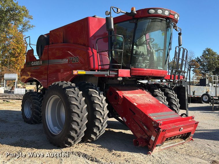 image for item YA5666 2012 CaseIH 7120 RWA combine
