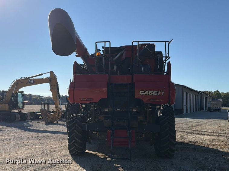 image for item YA5666 2012 CaseIH 7120 RWA combine