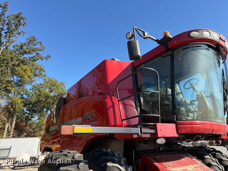 image for item YA5666 2012 CaseIH 7120 RWA combine