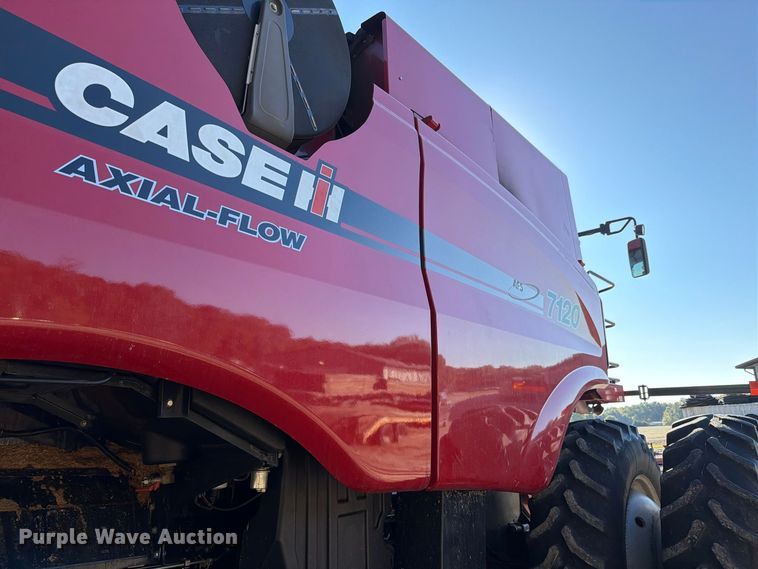 image for item YA5666 2012 CaseIH 7120 RWA combine