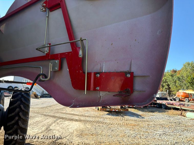image for item YA5666 2012 CaseIH 7120 RWA combine