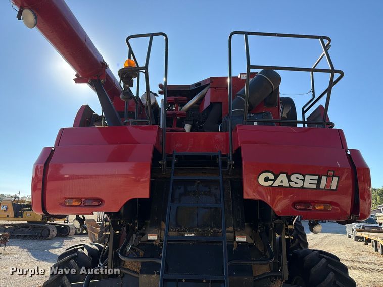 image for item YA5666 2012 CaseIH 7120 RWA combine
