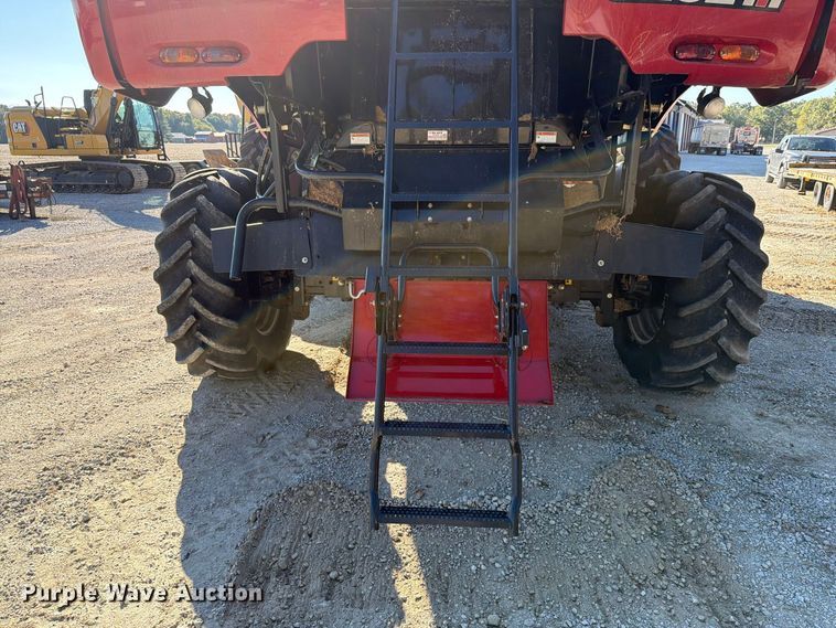 image for item YA5666 2012 CaseIH 7120 RWA combine