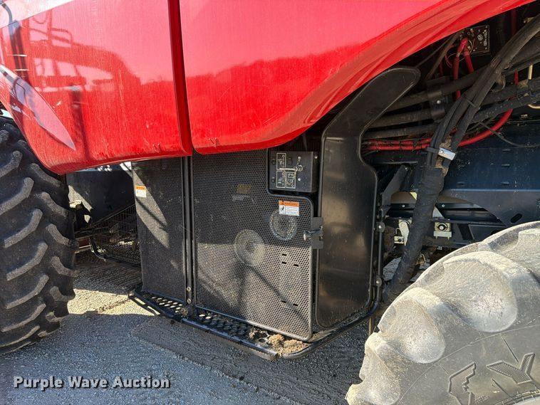 image for item YA5666 2012 CaseIH 7120 RWA combine