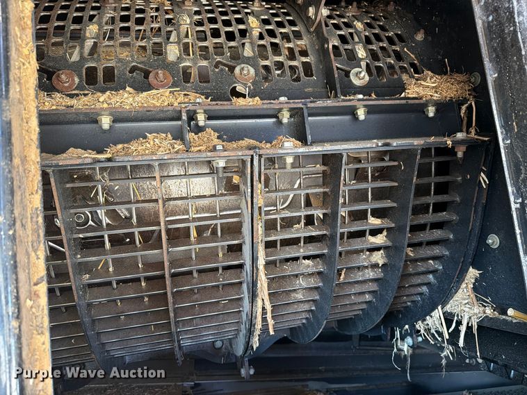 image for item YA5666 2012 CaseIH 7120 RWA combine