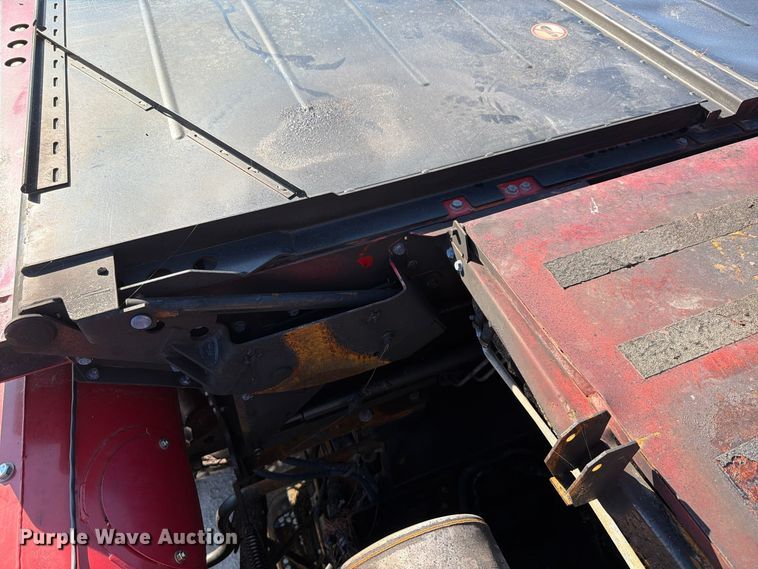 image for item YA5666 2012 CaseIH 7120 RWA combine